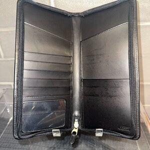 Vintage Coach Black Leather Large Zip Around Travel Wallet